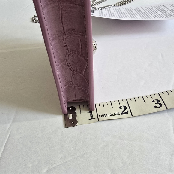 Alexander McQueen Skull Croc-Embossed Leather Phone-Case-On-Chain Pink - Picture 9 of 9